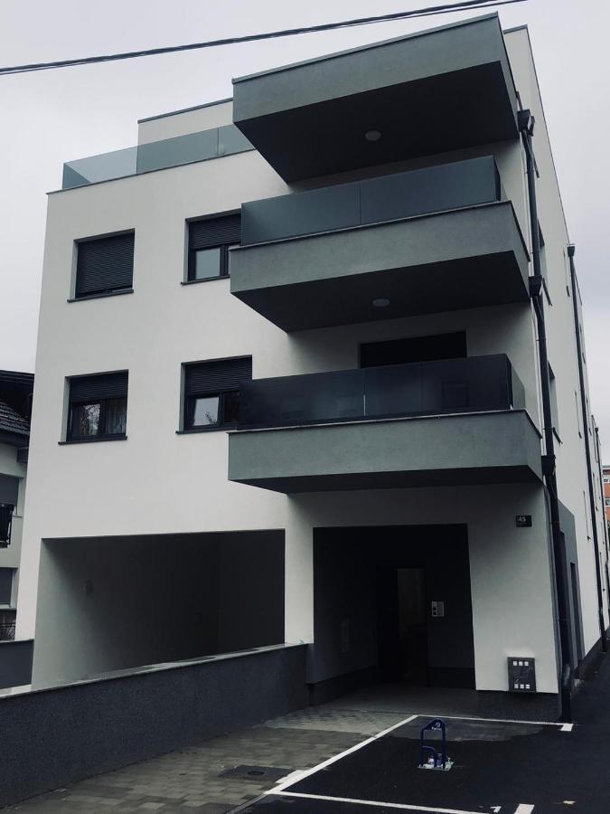 Jacuzzi Apartment Code 96 Záhřeb Exteriér fotografie